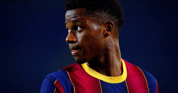 Според испанското издание представители на Фати включително баща му и