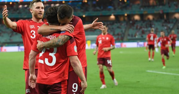 Швейцария победи с 3:1 Турция на Олимпийския стадион в Баку