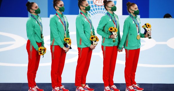 Галерия 1 20 Златни грации в Токио Президентът Румен