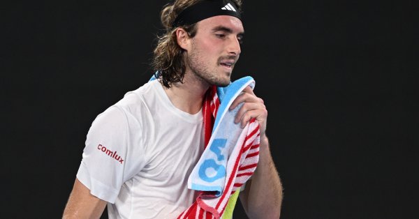 В него Циципас изостана с 0 3 точки но постепенно се