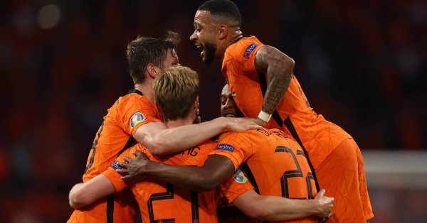 Нидерландия победи Украйна с 3 2 в драматичен мач от група