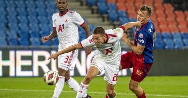 Треньорът Синиша Михайлович потвърди, че снажният футболист ще дебютира в