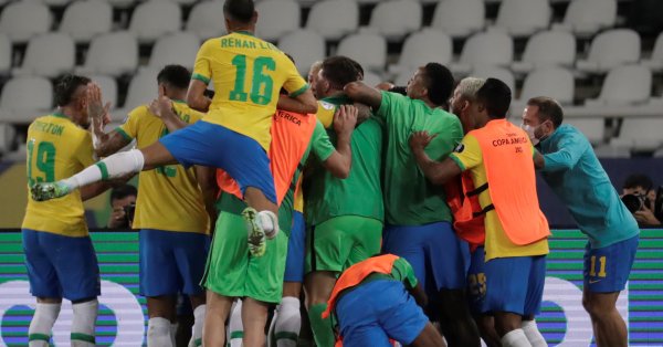 С гол на Каземиро в стотната минута Бразилия сътвори пълен