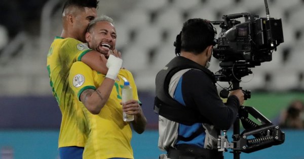 Петкратният световен шампион Бразилия се класира за финала на Копа
