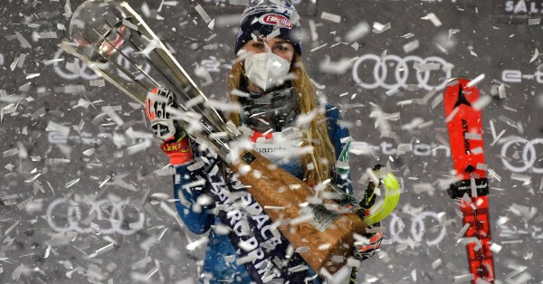 Супер изненада поднесе швейцарката Камил Раст която стартира с номер