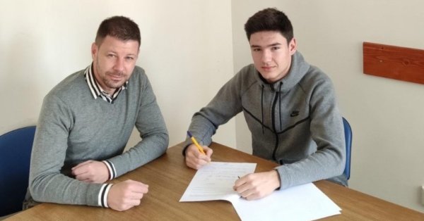 Болоня харесва 17 годишния българин Иван Андонов който е собственост на