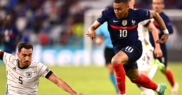 Франция надви Германия с 1 0 в класически двубой от група