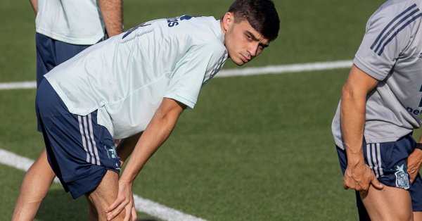 18 годишният полузащитник на Барселона и националния отбор на Испания Педри