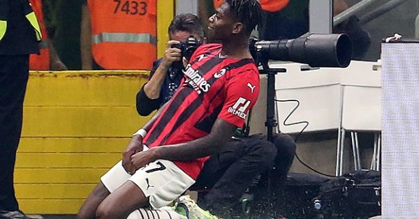 Португалският нападател Рафаел Леао ще подпише нов договор с Милан
