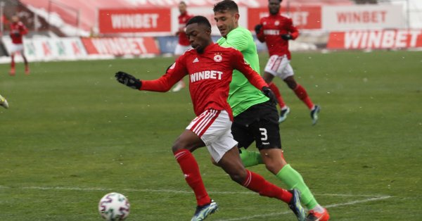 Припомняме че през февруари 2021 гамбиецът който играеше страхотно за