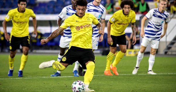 На Олд Трафорд се опасяват че догодина конкуренцията за подписа