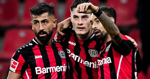 Мениджърът на Сити Пип Гуардиола се оглежда за качествен централен