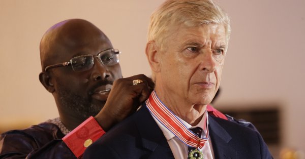 Арсен Венгер заяви че решението на Манчестър Юнайтед да си