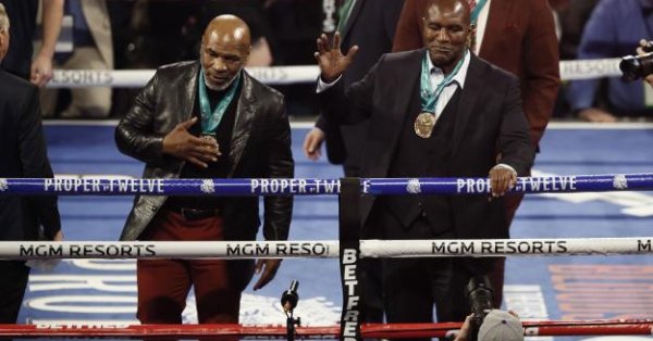 Тайсън Фюри предложи да се бие с боксовата легенда на