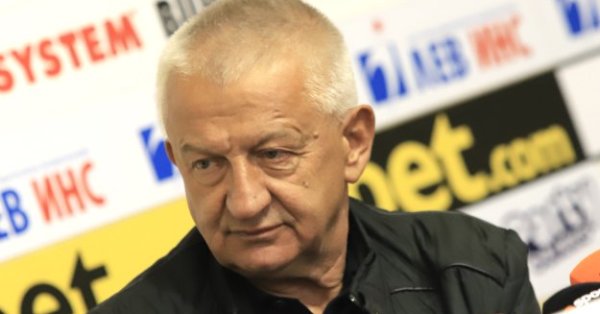 Президентът на Локомотив Пд Христо Крушарски разкри че е подкрепил