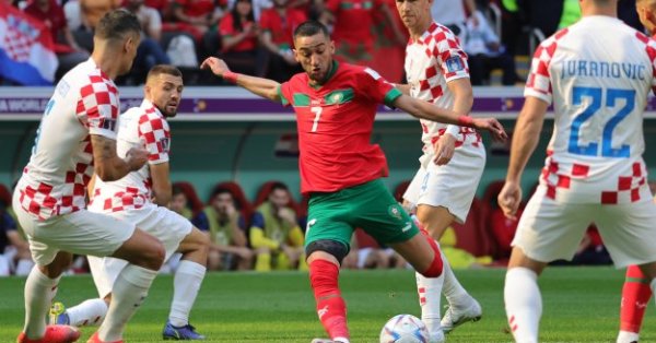 На Мондиал 2022 халфът изигра шест мача за Мароко, в