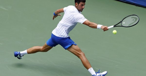 Двамата тенисисти често си разменяха игровото преимущество, като Джокович водеше