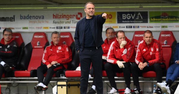 Интересът към треньора на Байерн Мюнхен Ханзи Флик е огромен