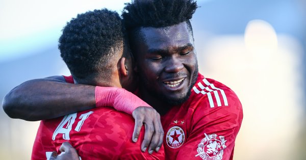 Както вече информирахме новият клуб на Кайседо Тигрес се бръкна