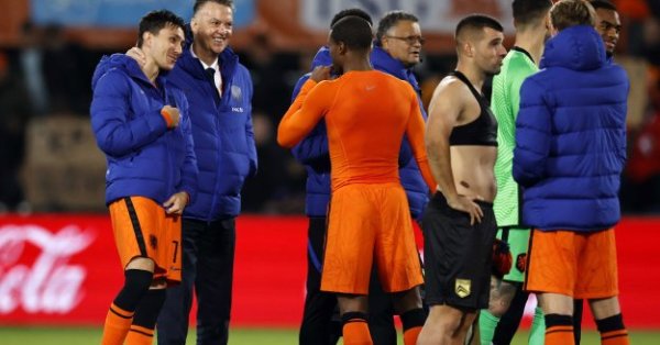 Черна гора Нидерландия среща от група G на световните