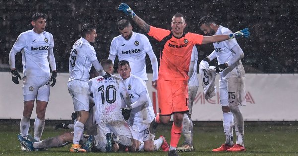 Славия постигна много важна победа с 1 0 при гостуването си