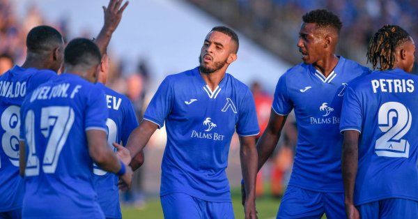 Нападателят на Левски Билал Бари коментира в социалните мрежи контузията