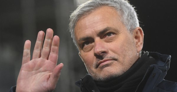 Тотнъм уволни мениджъра Жозе Моуриньо обявиха официално от клуба В