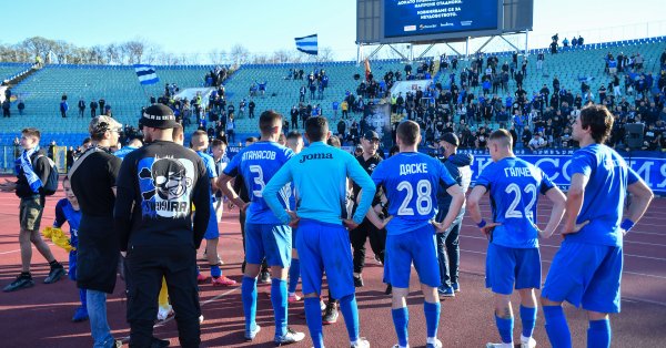 Защитникът Костадин Илиев напуска Левски след края на сезона информира