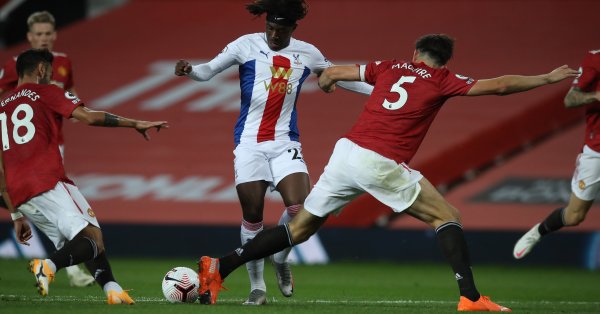 Те трябва да вземат мобилен бърз доминантен централен защитник който