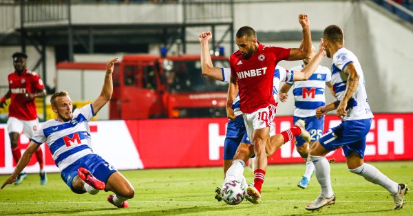 Макар и след колебания в началото участието на ЦСКА в