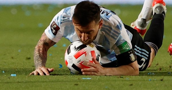 Суперзвездата на Аржентина Лионел Меси стана обект на подигравки след