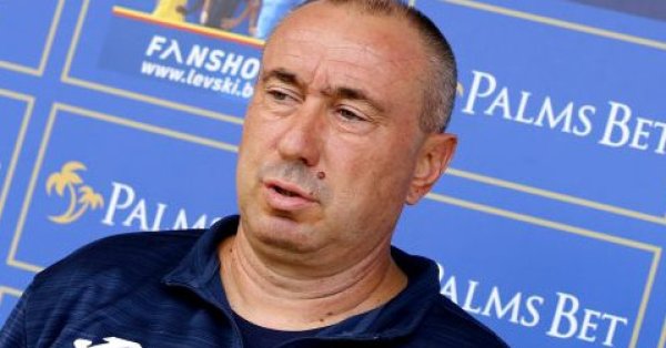 В края на миналия месец Папазов подаде оставка от Надзорния