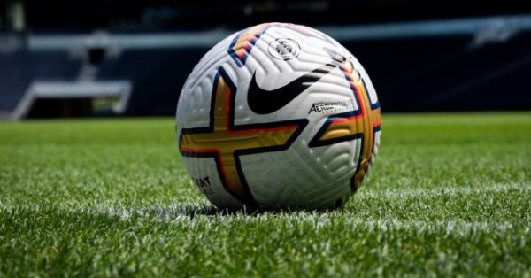 Професионалният футбол в Англия може да няма срещи и другият