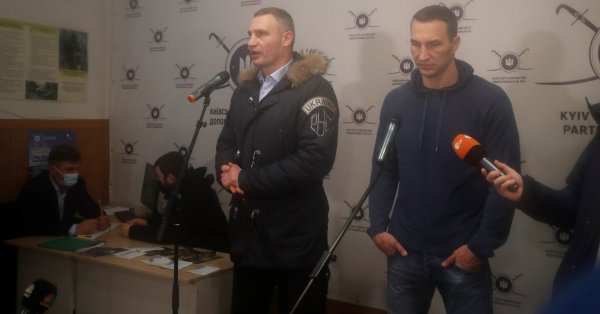 Кличко даде интервю за Sky News а освен него брат