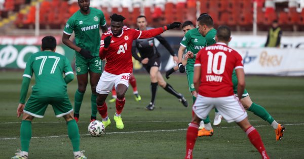 Жорди Кайседо ще бъде изненадата в националния отбор на Еквадор