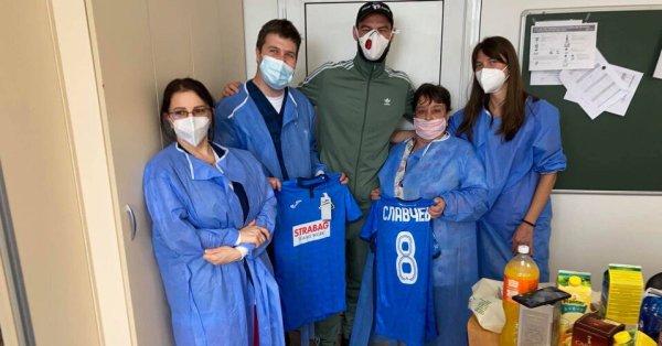 Полузащитникът на Левски Симеон Славчев благодари на лекарите за грижите,