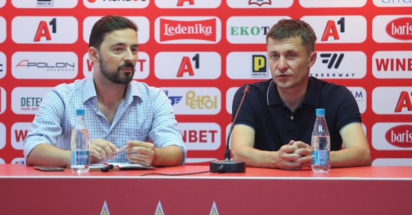 Много е техничен но е слабичък Дето се вика