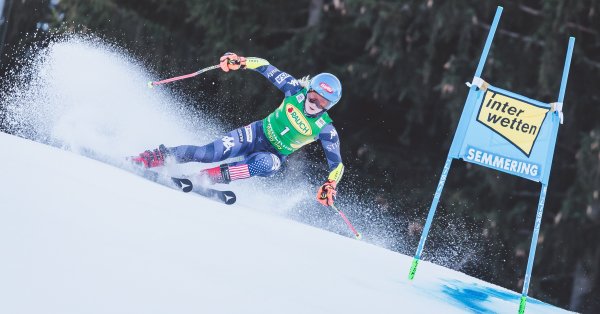 27-годишната скиорка от Вейл (щата Колорадо) направи преднина от 0.72