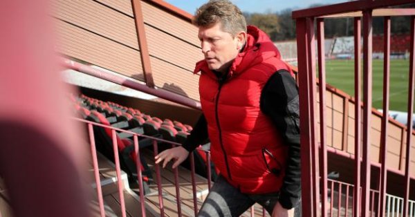 ЦСКА преговаря с Йоан Бай съобщават медиите във Франция цитирани