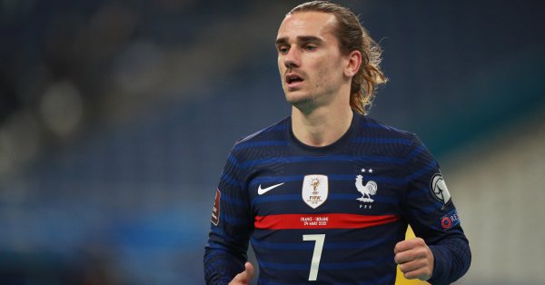 Нападателят на Барселона Антоан Гризман разкритикува френския селекционер Дидие Дешан