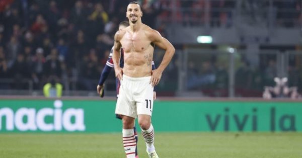 Нападателят на Швеция Златан Ибрахимович ще пропусне първия двубой от