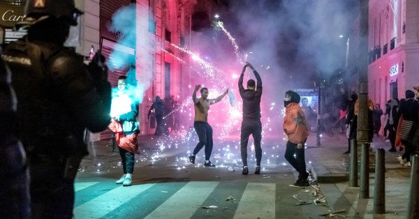 Рано сутринта телевизия БМФ съобщи за 42 ма задържани но тогава