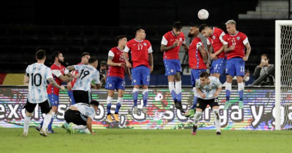 Аржентина не успя да победи Чили в първия си мач