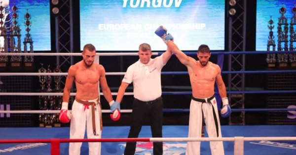 Българските състезатели Кристиян Дойчев и Николай Йоргов спечелиха Европейски пояси
