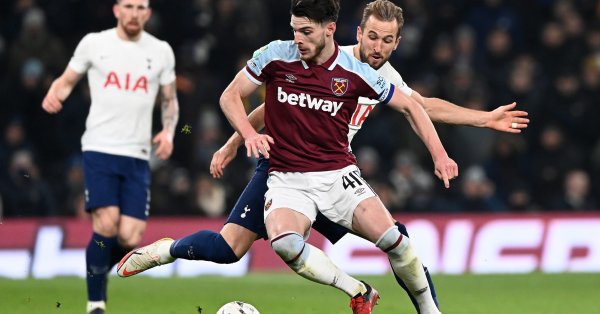 Формата на Уест Хям Общо 3 победи 2 равенства и