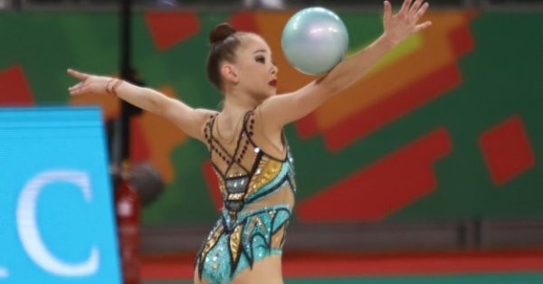 На световното Николова остана единствената ни гимнастичка в индивидуалния многобой