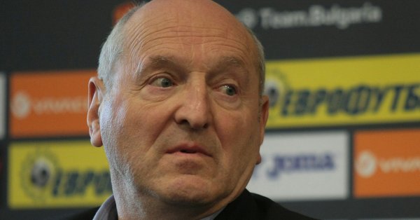 Футболистите са професионалисти и трябва да са преживели загубата от