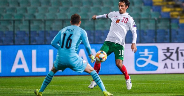 Тогава той е част от Литекс но след това бива