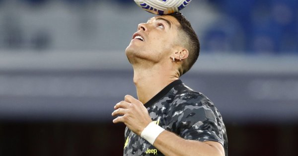Мегазвездата на Ювентус Кристиано Роналдо записа поредно историческо постижение срещу
