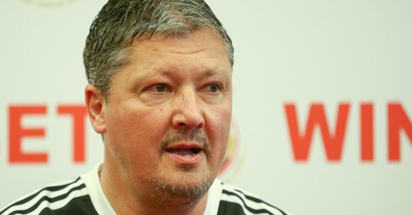 Треньорът на ЦСКА Любослав Пенев беше лаконичен на пресконференцията относно